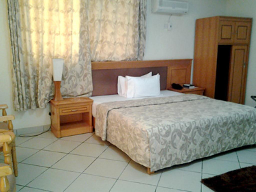Sunset Hotel Kumasi Phòng bức ảnh